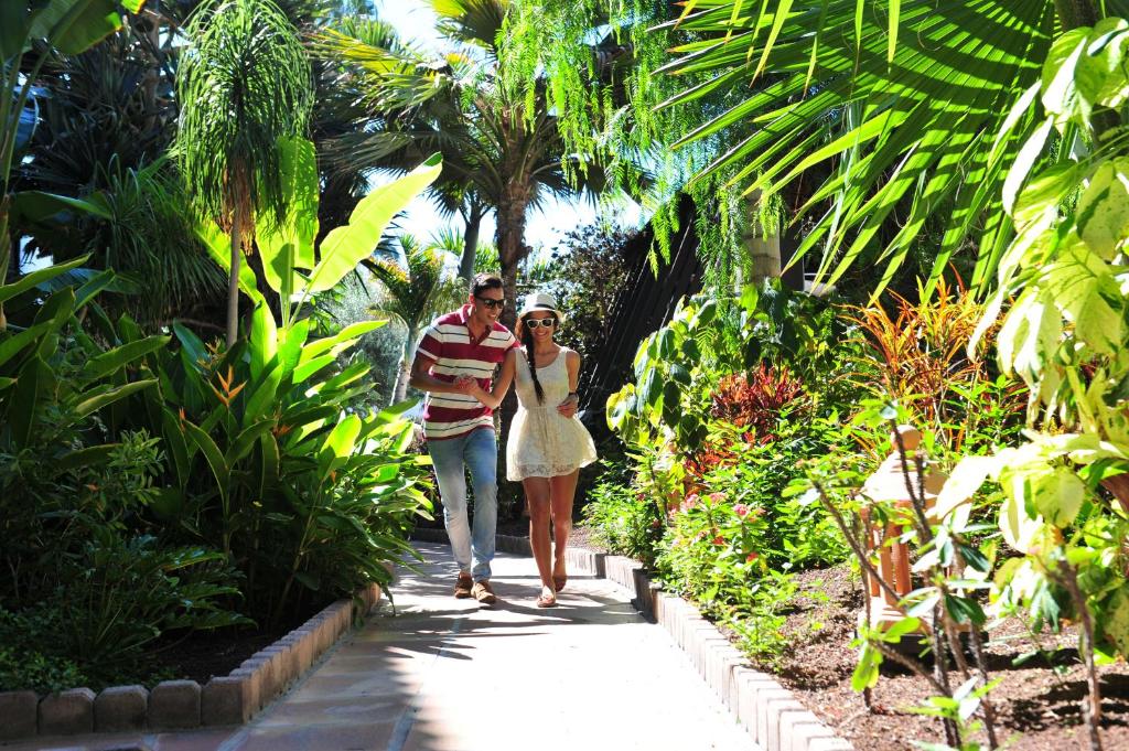 Hostia v ubytovaní Hotel Parque Tropical