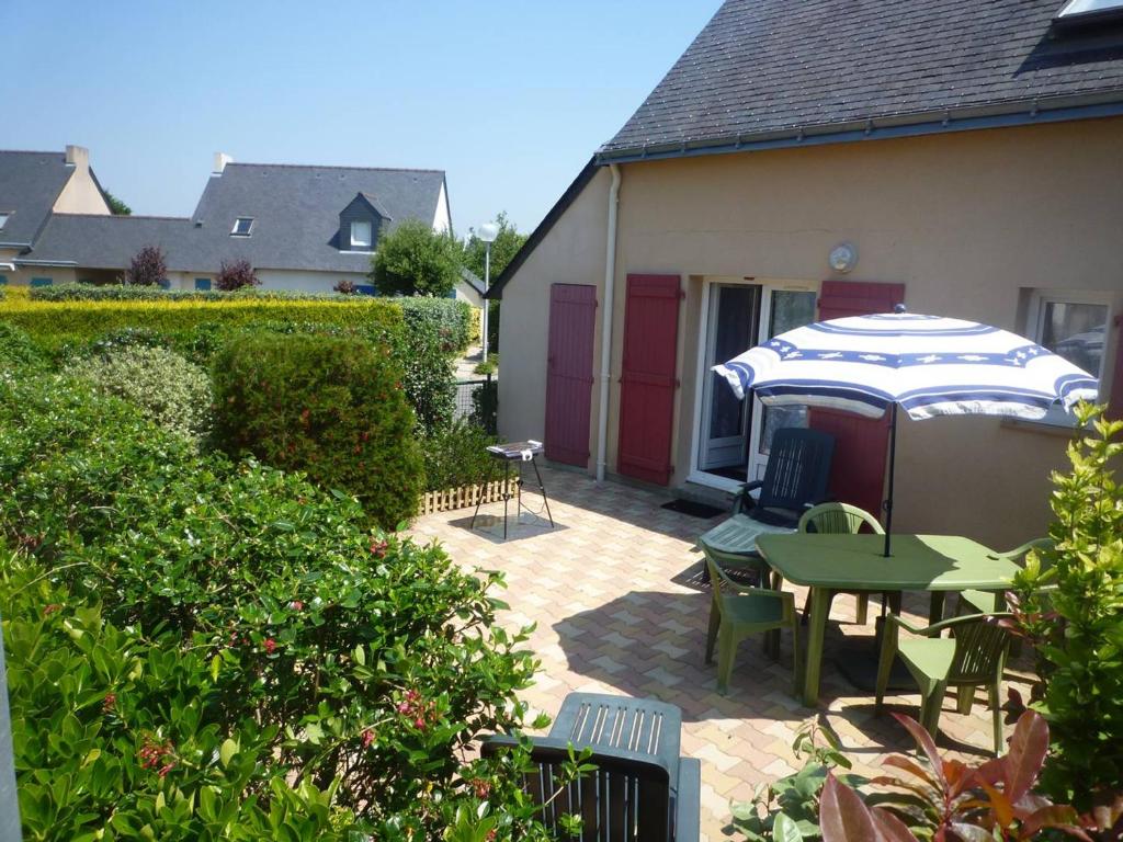 Maison à Piriac-sur-Mer avec piscine, proche plages et centre, calme - Idéale famille! - FR-1-392-92 - Housity