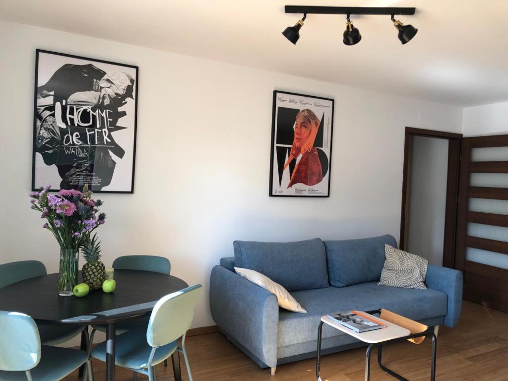 Posezení v ubytování oompH Warsaw Downtown Apartments