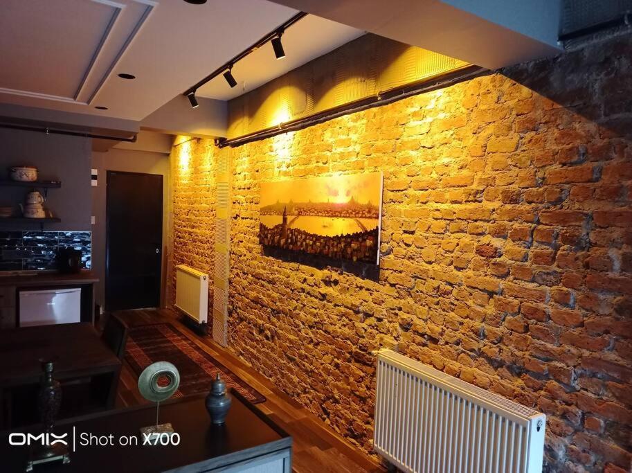 Taksim Meydana Komşu Cihangir de Geniş 1+1