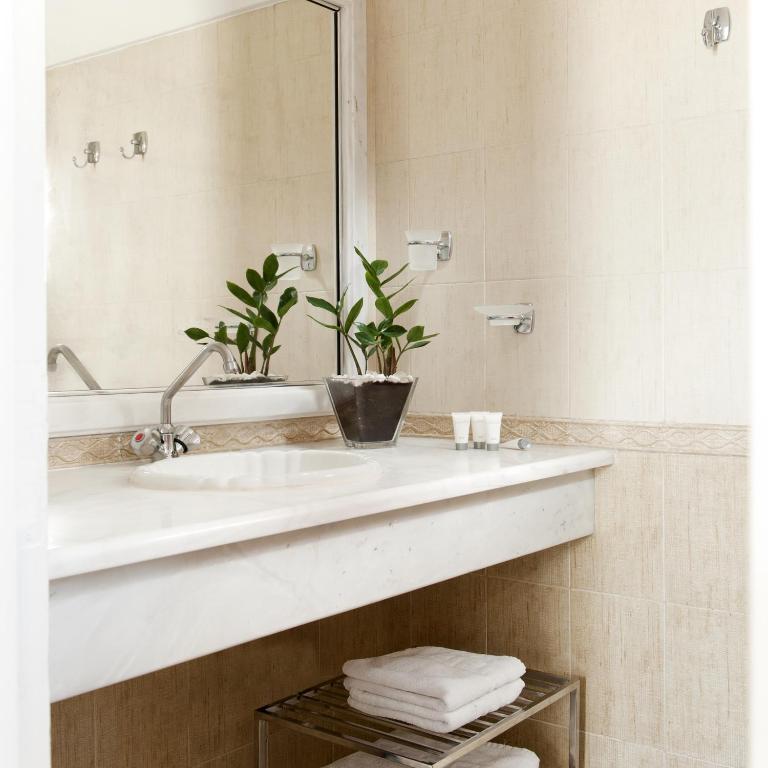 Anthonas Apartments - 9