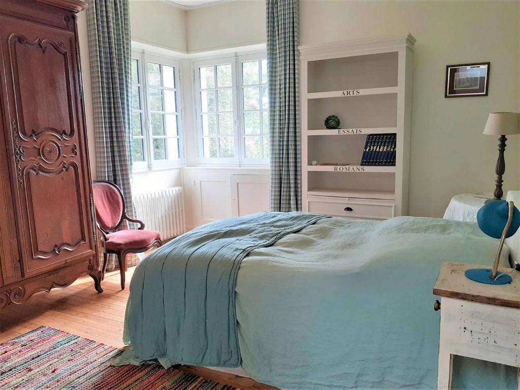 En eller flere senge i et v&aelig;relse p&aring; Maison La Baule, 6 pi&egrave;ces, 8 personnes - FR-1-392-174