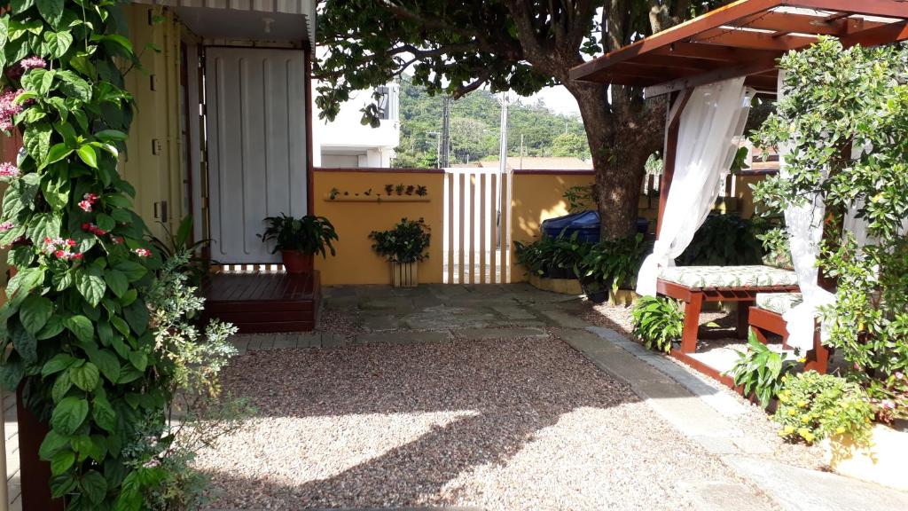 Zahrada ubytování Kitinet Container próximo Praia e Beto Carrero