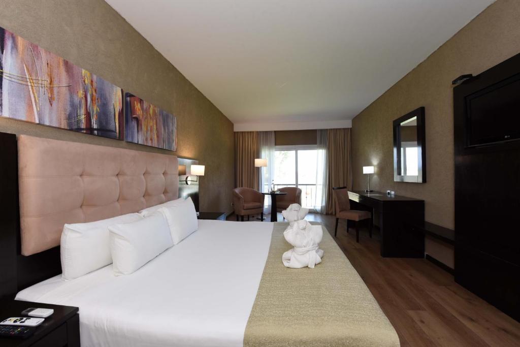 Howard Johnson Resort & Convention Center Ezeiza - Junior Suite