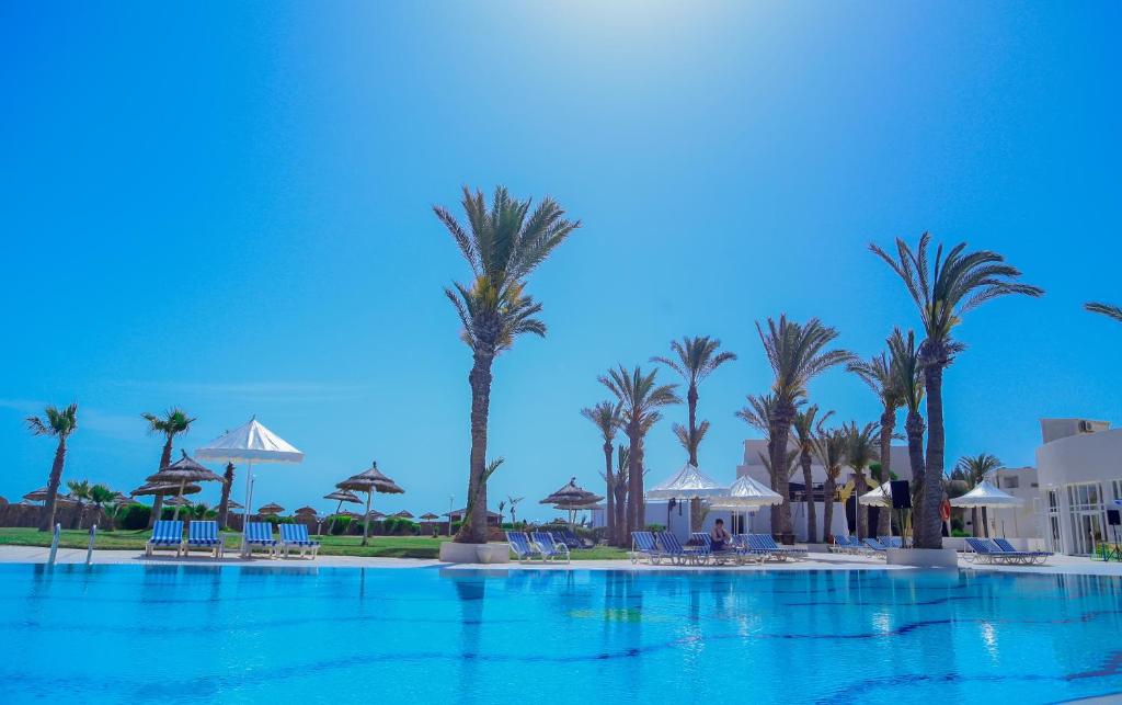 Bazén v ubytování Al Jazira Beach & Spa- All Inclusive - Families and Couples Only nebo v jeho okolí
