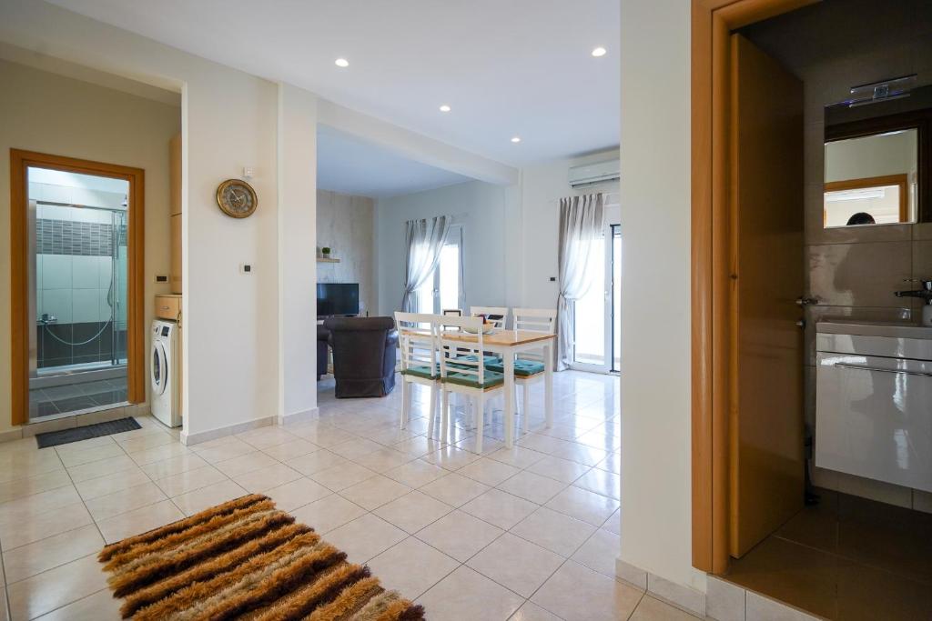 Kuchyňa alebo kuchynka v ubytovaní Kyriakos Apartment