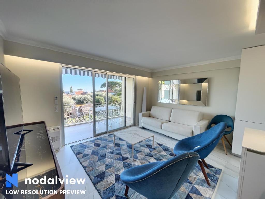 Posedenie v ubytovaní Cannes Appartement 3 pièces vue mer