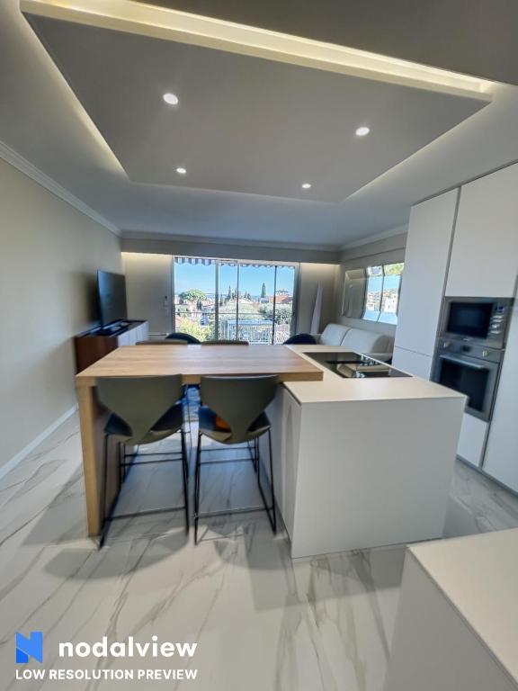 Kuchyňa alebo kuchynka v ubytovaní Cannes Appartement 3 pièces vue mer