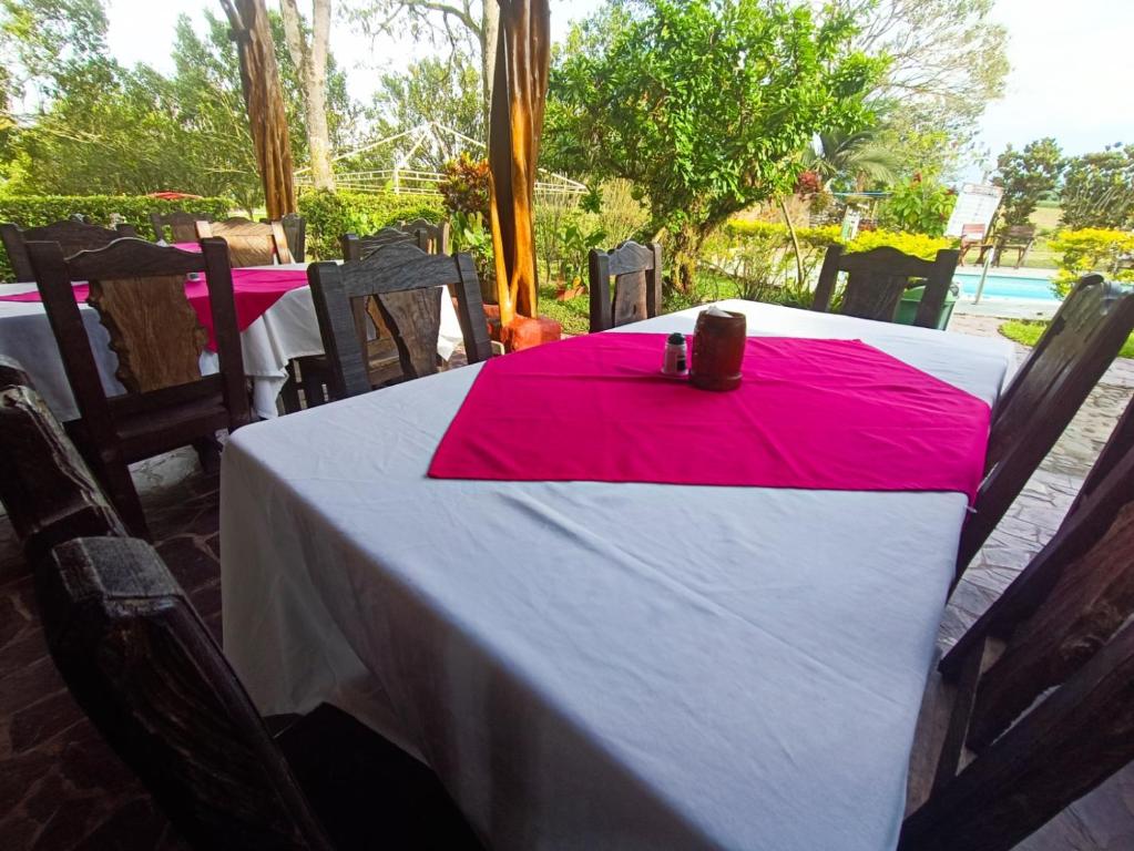 Bassein majutusasutuses Hotel del Campo või selle lähedal