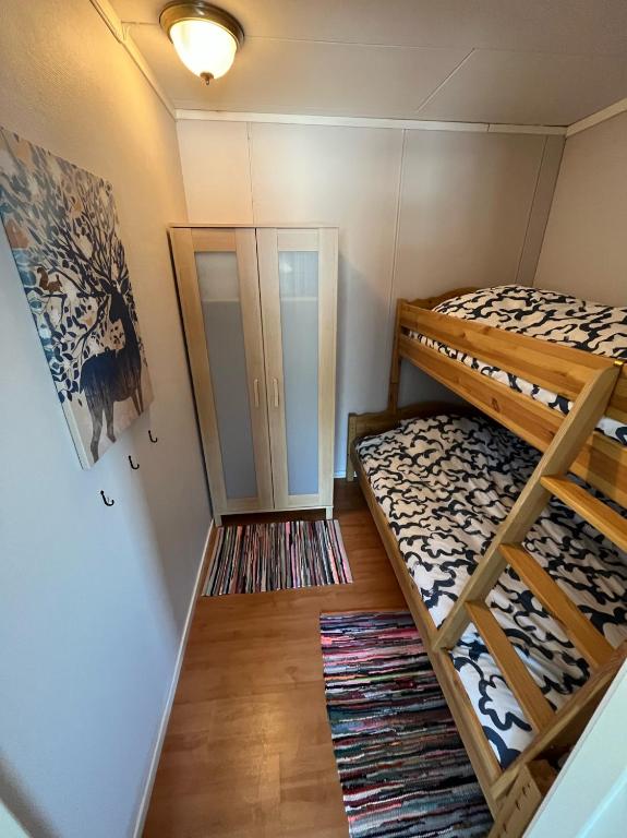 Postel nebo postele na pokoji v ubytování Långrösta 48-49, Appartementen in Hagfors