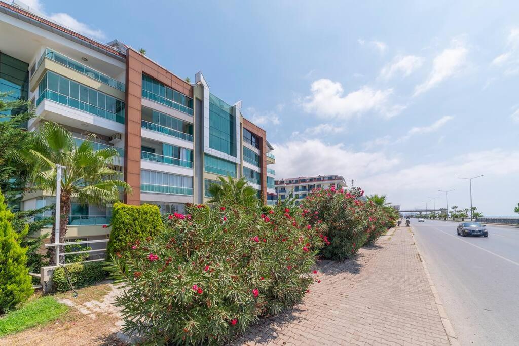 Apartment 50m to the sea, fast Wi-Fi, panorama view, Alanya, Turkey -  Booking.com