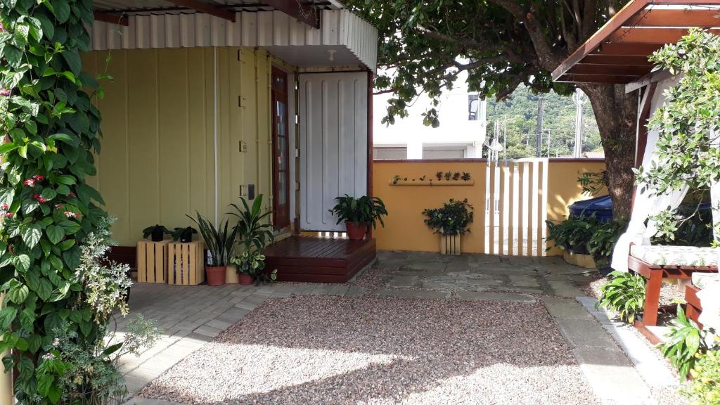 Zahrada ubytování Kitinet Container próximo Praia e Beto Carrero