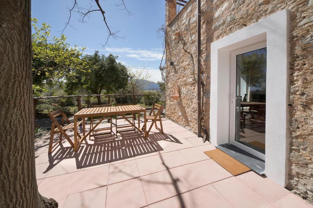 A balcony or terrace at Incantevole Veranda Panoramica