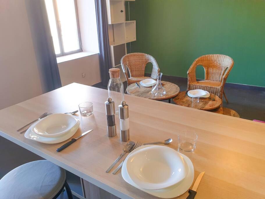 Fotografie z fotogalerie ubytování Spacieux Appartement au Calme 15min sud de Lyon proche Métro et Gare Confluence Aquarium Gerland v destinaci Oullins