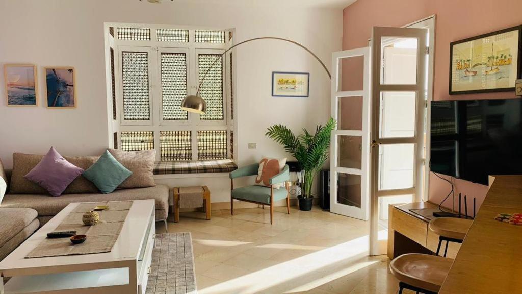 A two-bedroom apartment with a furnished roof in Marina El Gouna