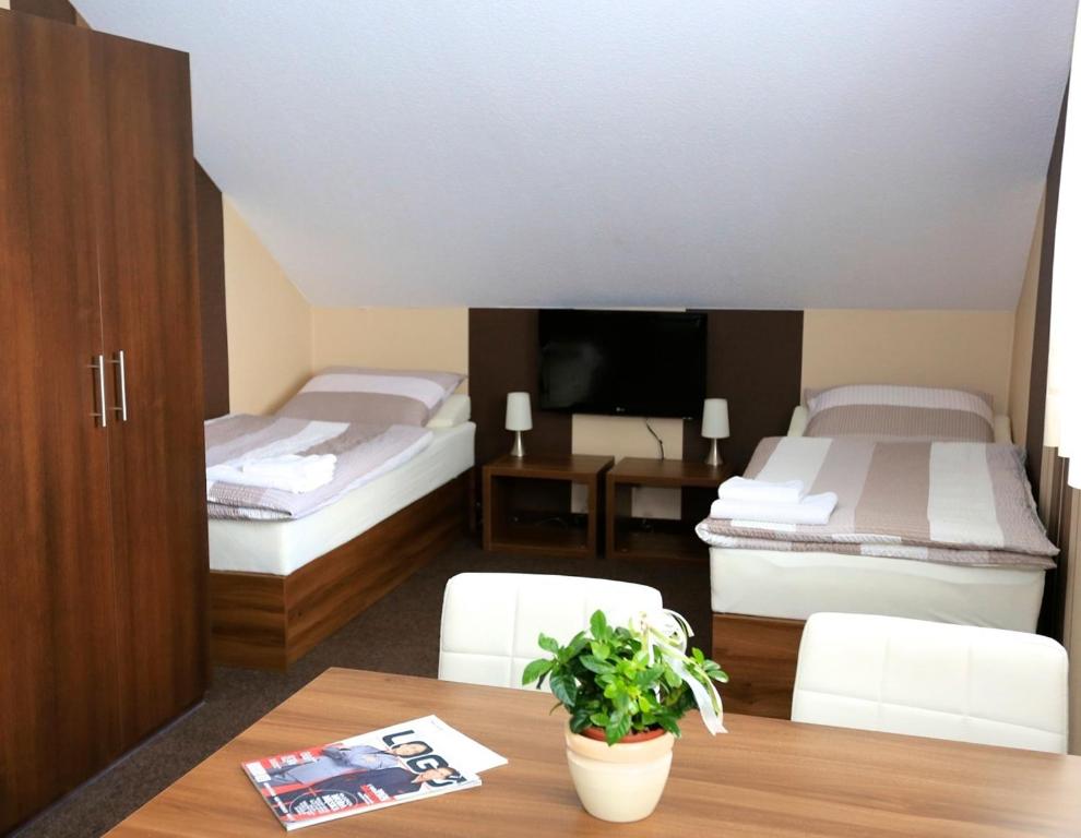 10 Bed And Breakfast - 5