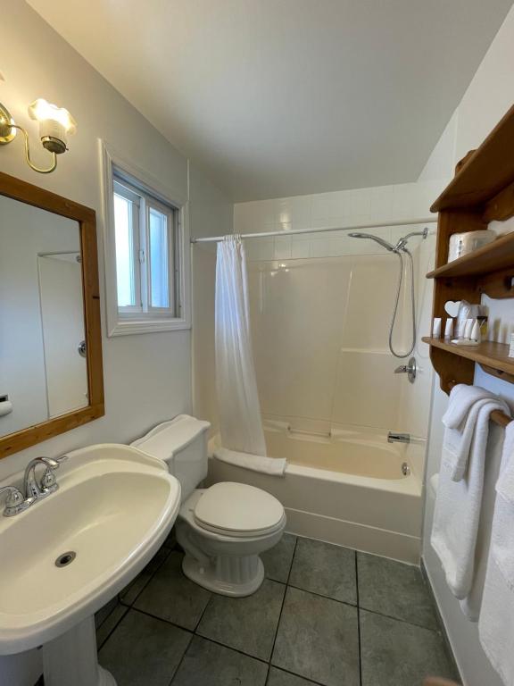 Koupelna v ubytování Empire Motel
