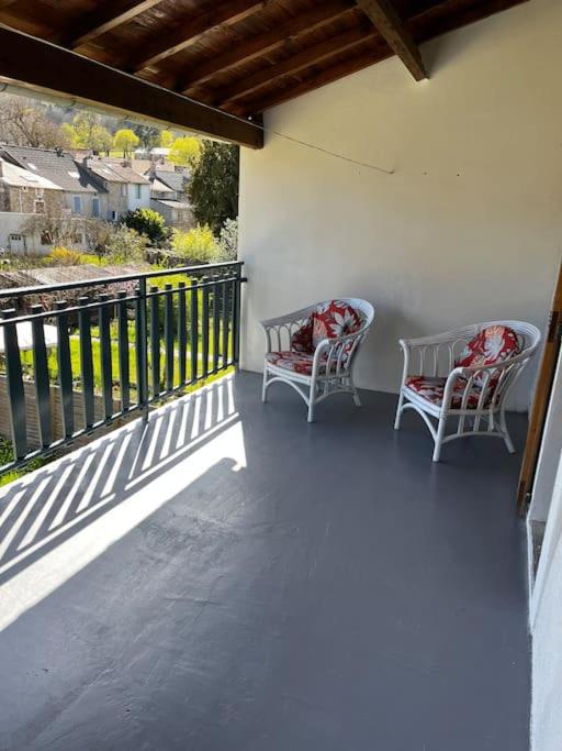Balkon lub taras w obiekcie Petit paradis dans l'aveyron
