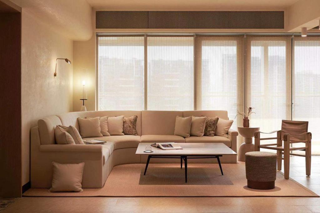 Posezení v ubytování Artisse Place - Access to 4000 sqm Fusion Wellness Centre and 800 sqm Indoor Swimming Pool