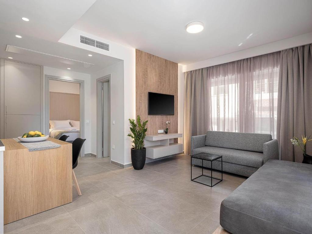 A television and/or entertainment centre at Casa D'Irene Apts