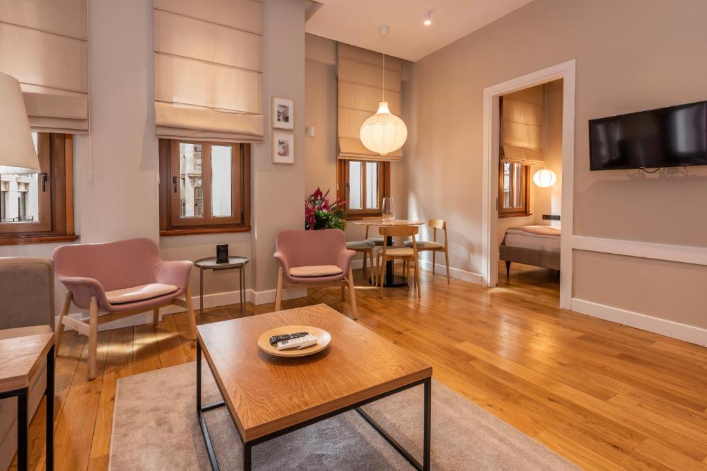 Bguest Pera Suites - Deluxe Suite