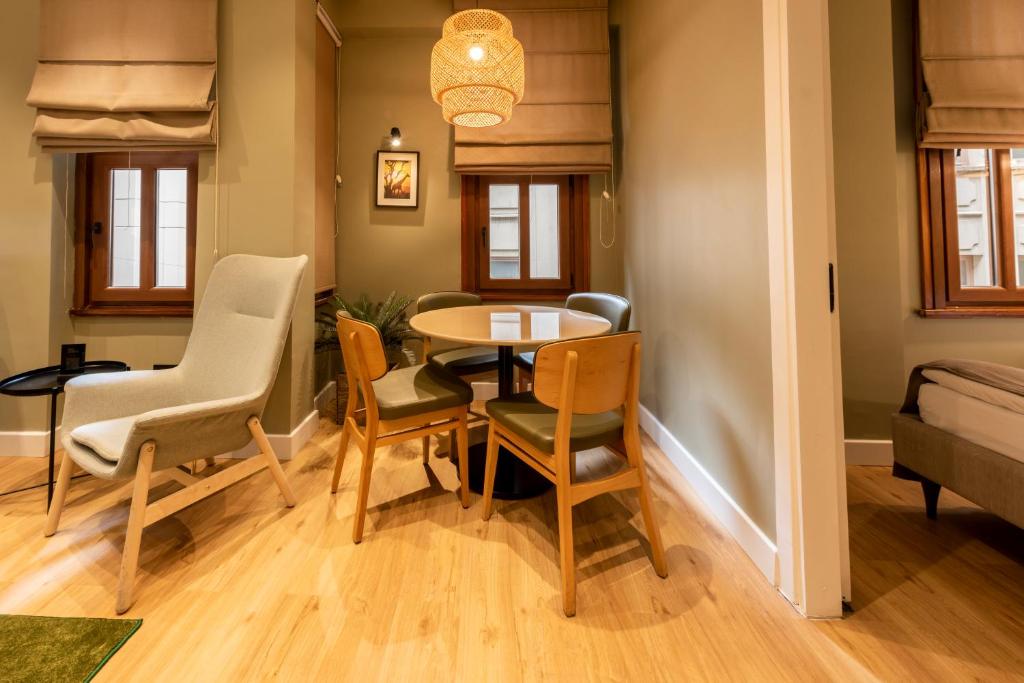 Bguest Pera Suites - Superior Apartment
