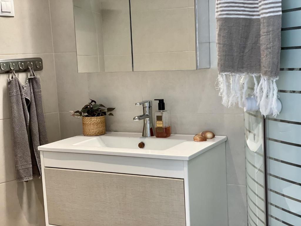 Zdjęcie z galerii obiektu Holiday Apartment Casa Granaas w mieście Mijas
