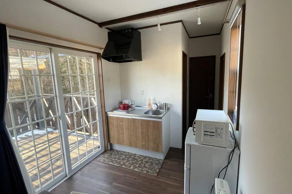 富士山下Trailer House-Aにあるキッチンまたは簡易キッチン