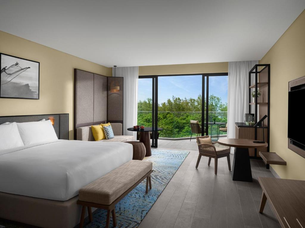 Crowne Plaza Phu Quoc Starbay by IHG - 4