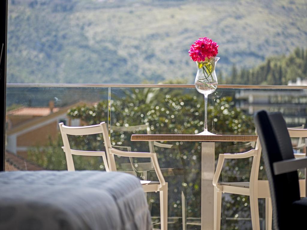 Palmon Bay Hotel & Spa - 2