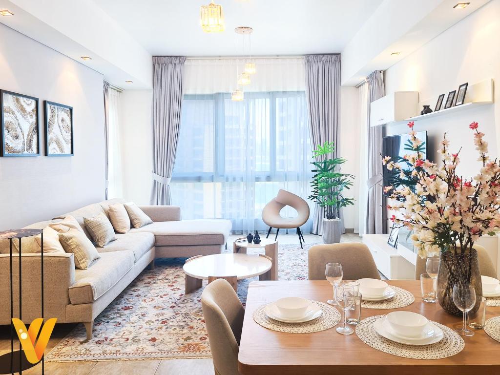 Luxury 2BR Apartment at The Palm Jumeirah by Venduras