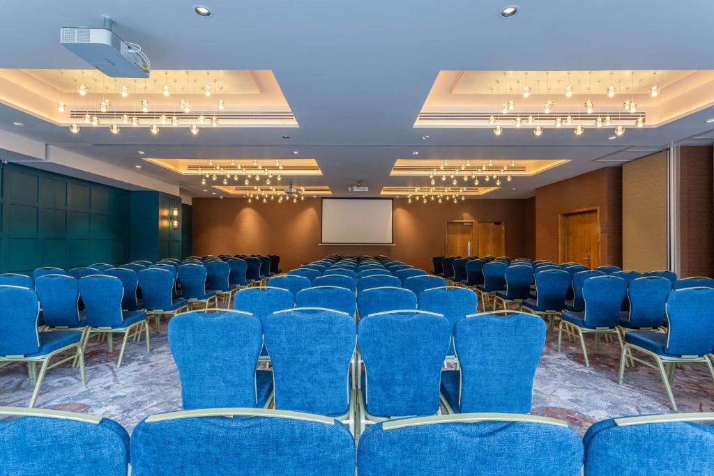 Hyatt Centric The Liberties Dublinにあるビジネスエリアまたは会議室