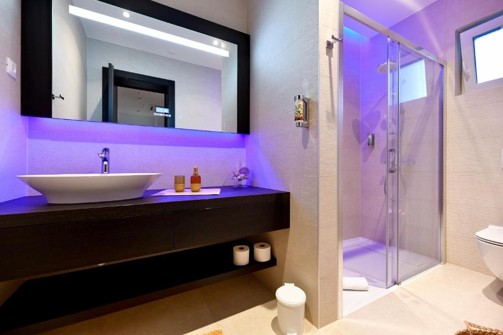 CROWONDER Apartments & Rooms OAZA with heated Swimming Pool and Sauna - Habitación Doble