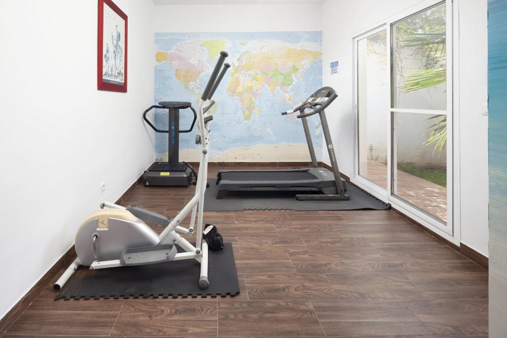Centrum fitness w obiekcie Villa Miramar Burriana Beach 10 pax