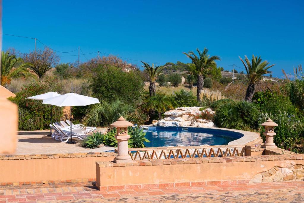 Bazén v ubytovaní Villa Paraiso - PlusHolidays alebo v jeho blízkosti