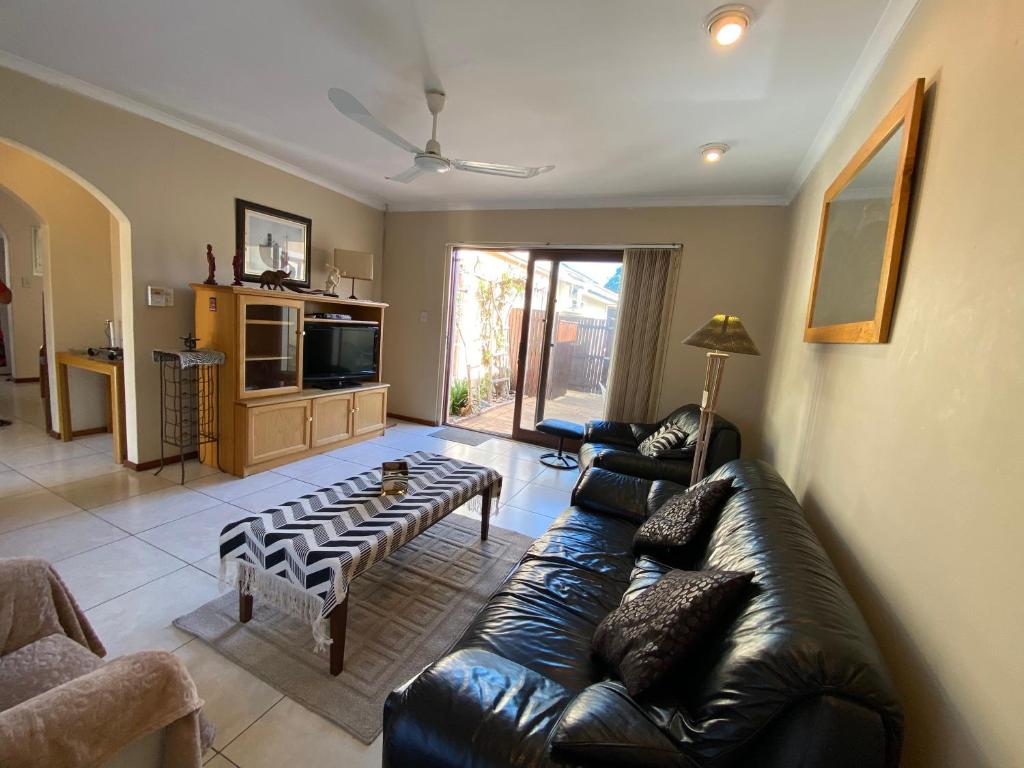 Blouberg Cosy 2 bedroom house, Cape Town (updated prices 2024)