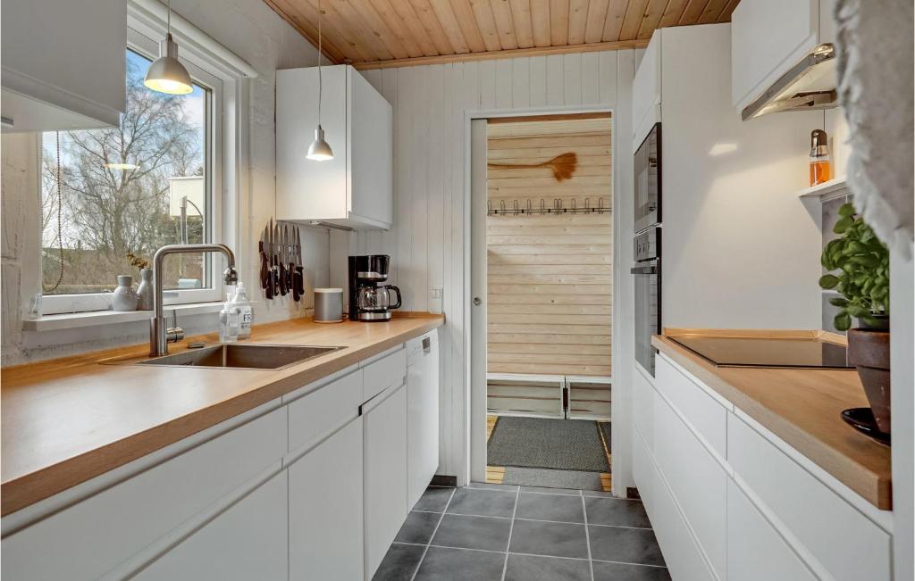 Fotografie z fotogalerie ubytování Lovely Home In Middelfart With Wifi v destinaci Middelfart