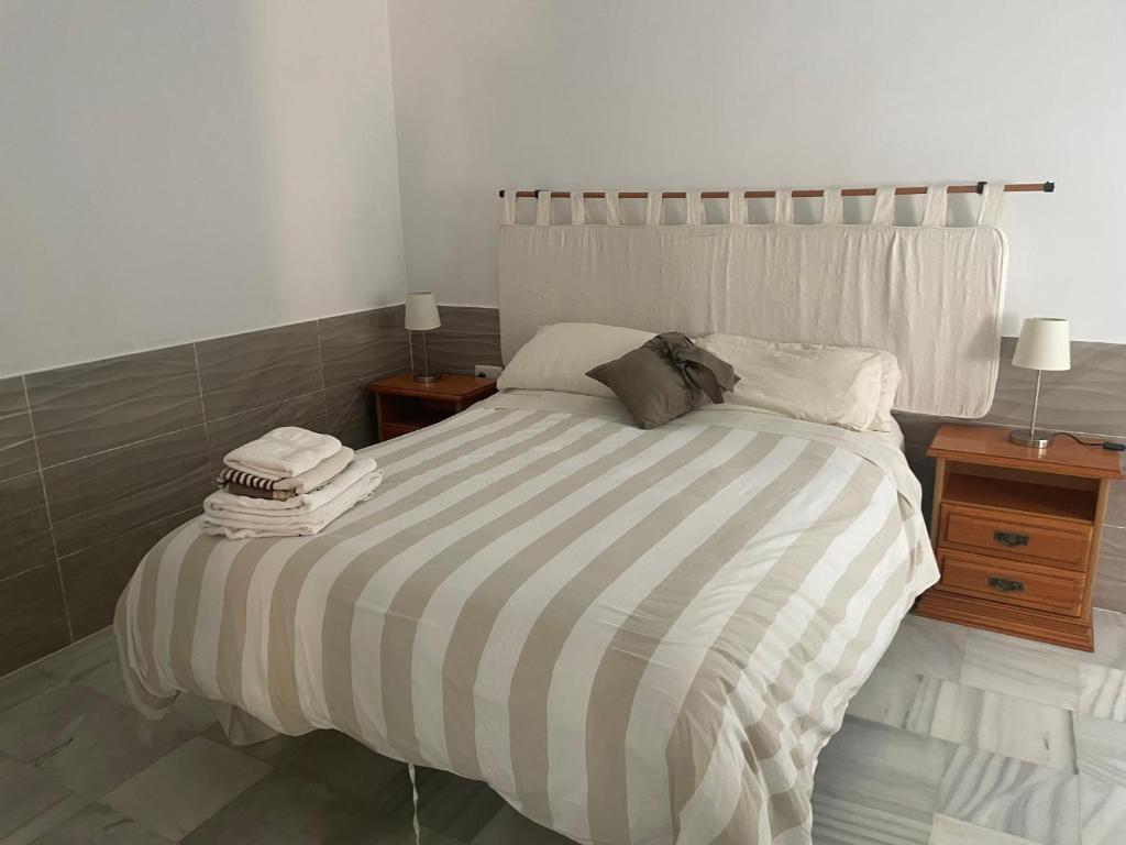 Apartamentos Puerto Sherry - Two-Bedroom Apartment - Bulevar Del Cream 42 7