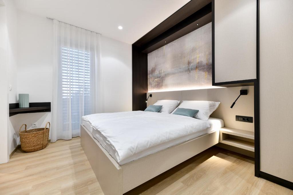 CROWONDER Apartments & Rooms OAZA with heated Swimming Pool and Sauna - Apartamento Con Vistas Al Mar