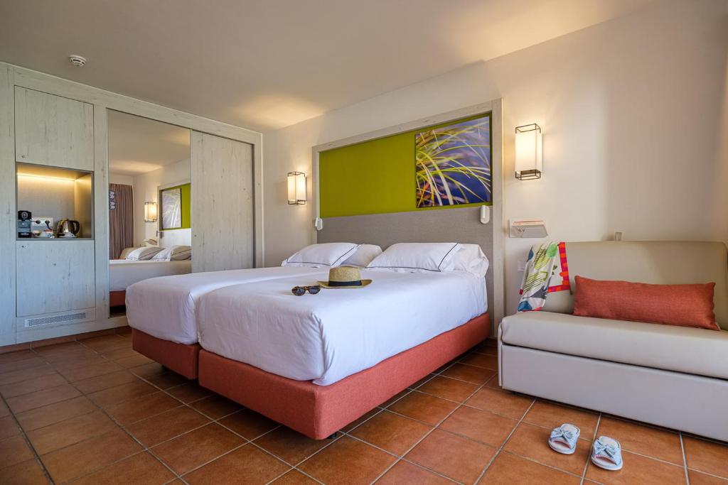 Oassium Hotel - Adults Only, La Pineda – Updated 2023 Prices
