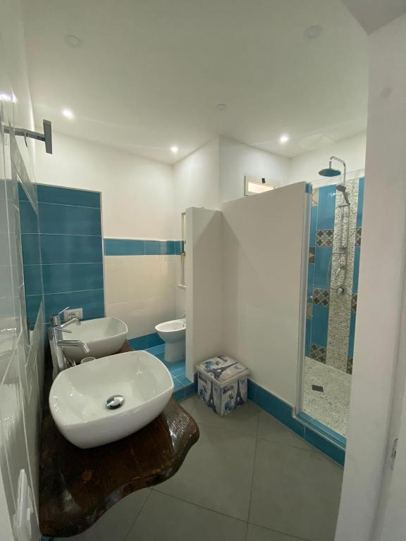 A bathroom at Matarazzo Rooms