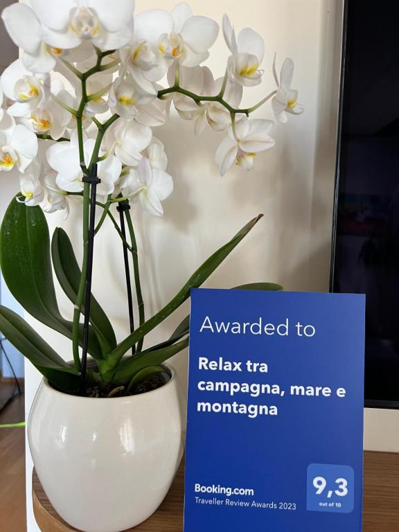 Relax tra campagna, mare e montagna - Three-Bedroom House
