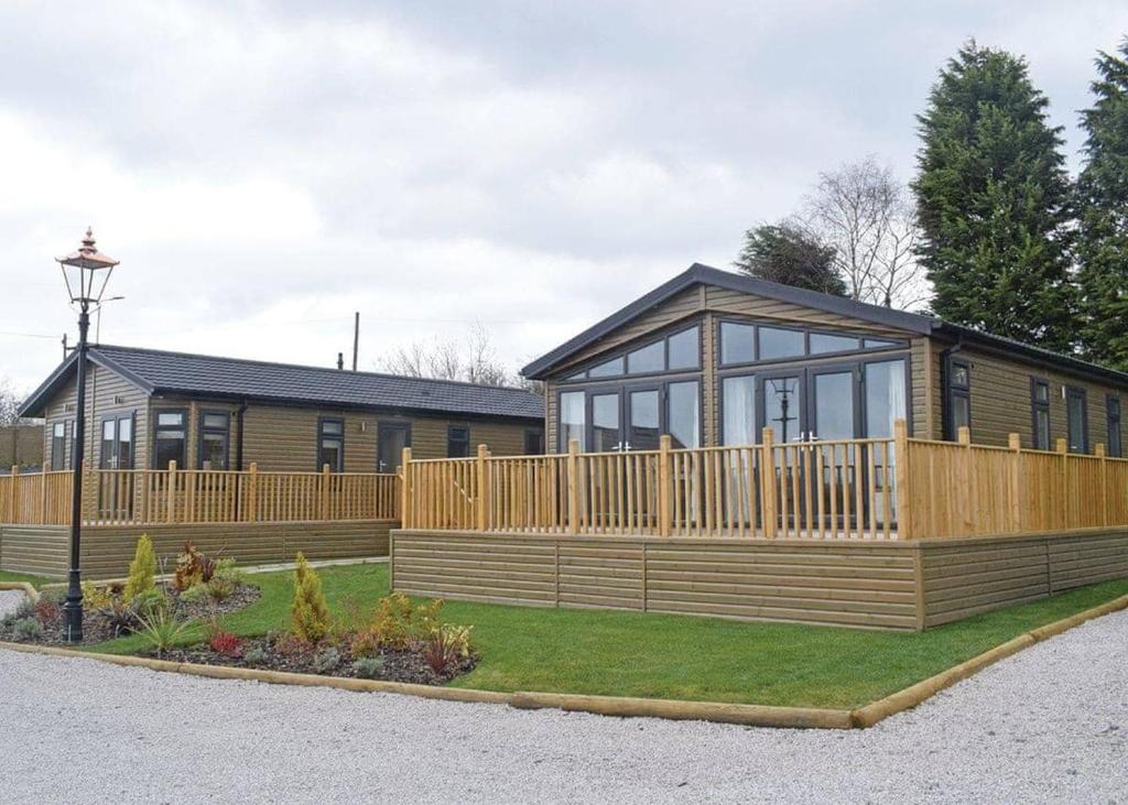 Ashby Woulds Retreat, Castle Gresley (updated prices 2024)