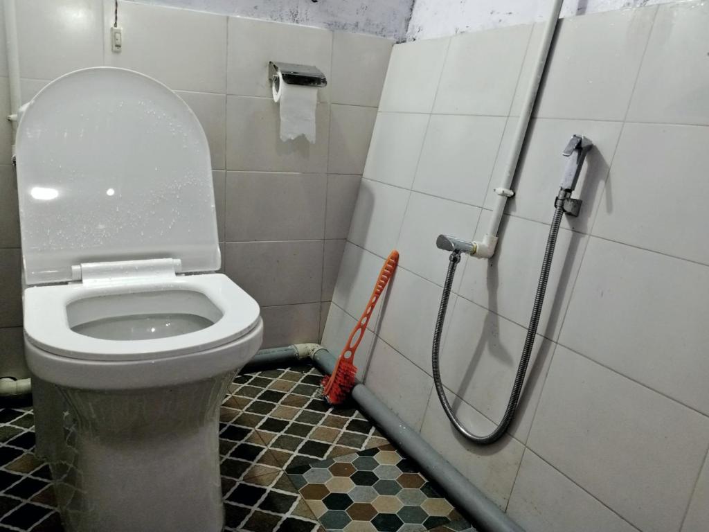 SILENT AM HOMESTAY - Tweepersoonskamer Met Eigen Badkamer