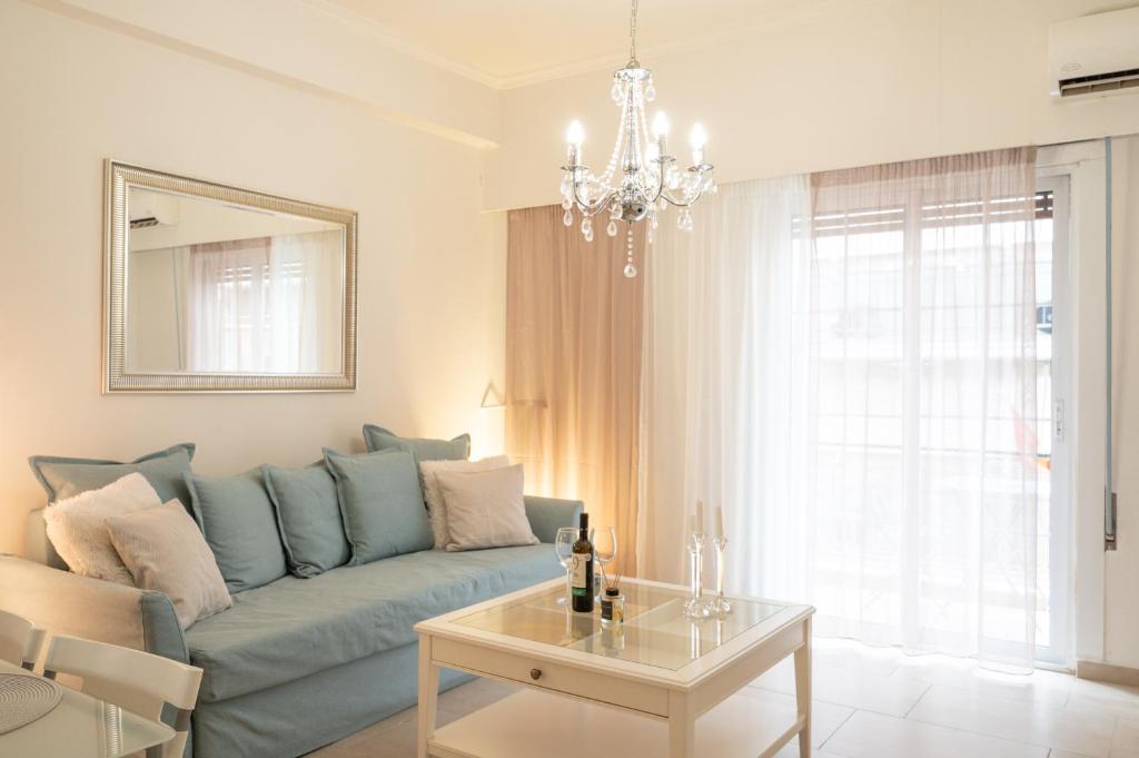Posezení v ubytování Amalthia Apartment Piraeus