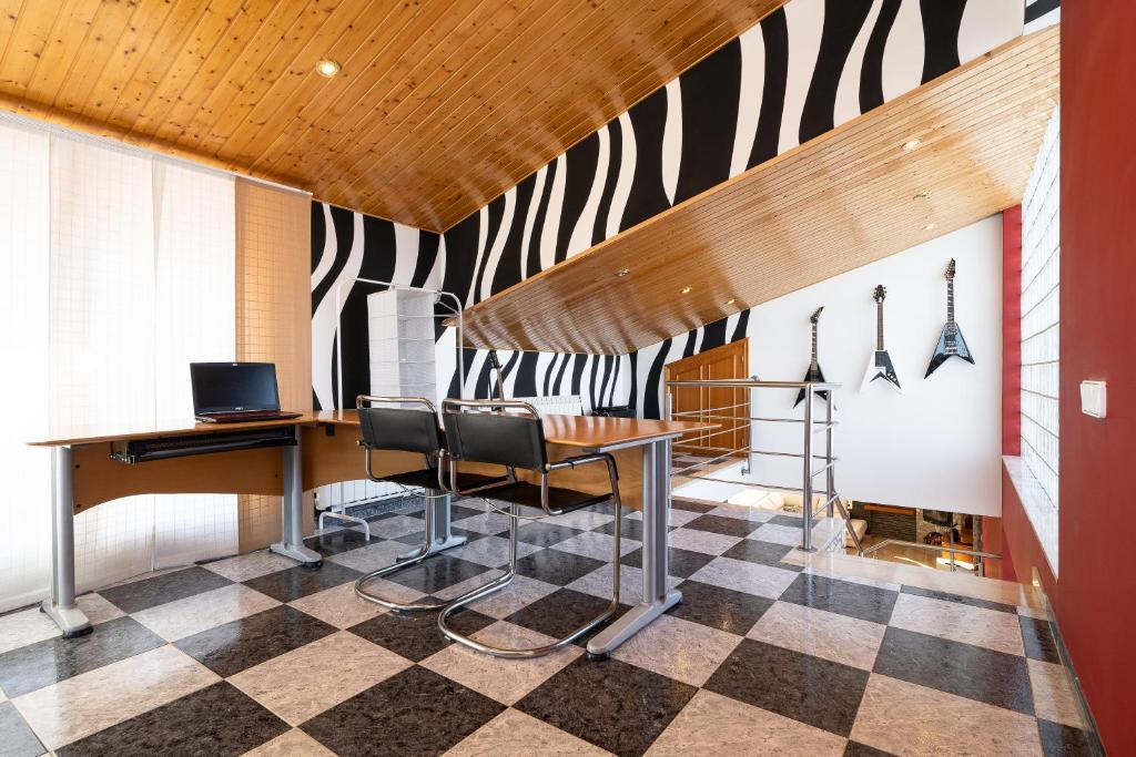 TV a/nebo společenská místnost v ubytování Villa Luxury Rock Tirri
