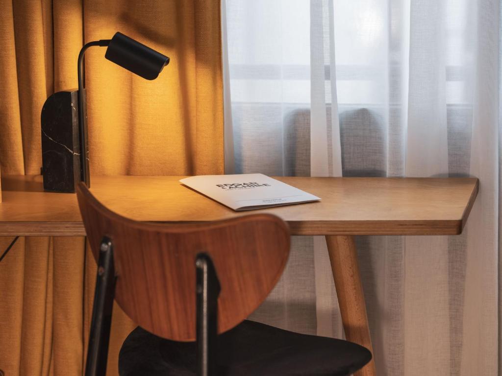 Hôtel Edgar & Achille - Resim 25