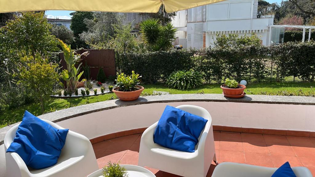 A garden outside Casa de la Luna