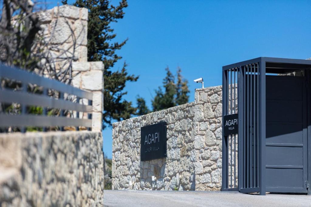 Fotografie z fotogalerie ubytování Agapi Luxury Villa v destinaci Káïna