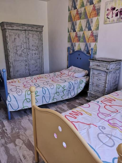 Fotografia z galérie ubytovania Un gîte entièrement rénové à la campagne v destinácii Pern